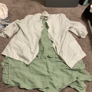 A nice green business suit